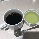 Resutoran Sezon - ホットコーヒーとマスカットゼリー。