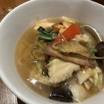 サワダ飯店 - 五目あんかけ湯麺