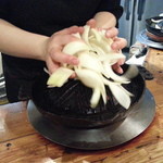 成吉思汗 だるま - 先ずは玉葱ばーーっ！（２０１４年１月）。