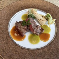 MIDO RESTAURANT PIC NIKA -  MIDO RESTAURANT PIC NIKA -