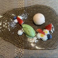 MIDO RESTAURANT PIC NIKA -  MIDO RESTAURANT PIC NIKA -