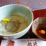 飴源 - しろうお踊り食い