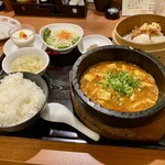 中華ダイニング 餃子屋台 - 麻婆豆腐定食