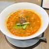 四川飯店 - 赤坂四川飯店さんには無い、ハーフ担々麺・ハーフ麻婆豆腐のセット（２種小鉢・杏仁豆腐付き）があり〼