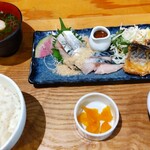 SABAR - 胡麻さばとさばの竜田揚げ定食