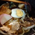 和乃家 - かやく(おかめ)うどん 800円(税込)(2024年3月14日撮影)