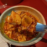 麺や 菜 - 次は麻婆豆腐。
      うん、相変わらずに美味しい。