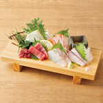 <With bluefin tuna> Assortment of 5 pieces of sashimi, 2 pieces