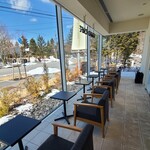 HARIO CAFE Karuizawa Ando Bijutsukan Ten - Window-side Seat
