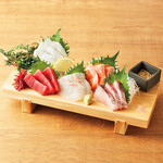 <With bluefin tuna> Assortment of 5 sashimi, 3 pieces