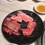 Yakiniku Tabehoudai Burakkuhoru - 