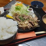 金牛 - タン塩焼き定食（ご飯大）