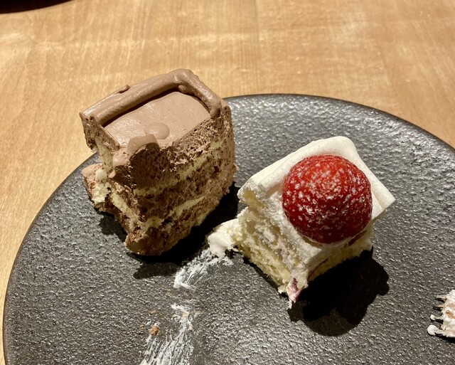 Closed]Tops Cafe Hankyu Sanbangai Ten - Osaka Umeda/Cafe | Tabelog