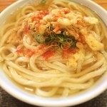 瓢月 樽味店 - コシがあるが、若干固い麺。出汁は薄味で可もなく不可もなし。人気のあるお店ではある。