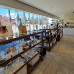 HARIO CAFE Karuizawa Ando Bijutsukan Ten - Between the entrance and the register, there were HARIO products.