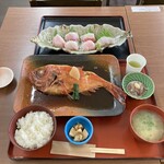 市場の食堂 金目亭 - 