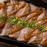 わろく屋 - 特選あか牛重