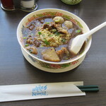 タイ国料理 ゲウチャイ - ｢バミーヌアトゥーン｣+｢特性スープ｣　税込み　1.540円