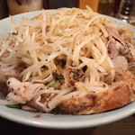 立川マシマシ - ありゃ？麺無いぞ