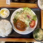 丸福 - ハンバーグ定食※ご飯大盛り　¥1,090-(税込)