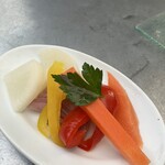 Cafe La Boheme - 旬野菜のピクルス（¥385税込）