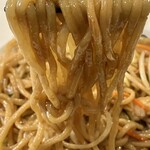 ヤンヤン - モッチモチ食感の手打ち炒麺