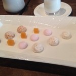 Le Caneton - プチガトーが付きますの！！