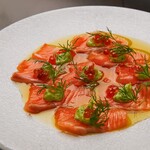 Salmon marinated in gin and salmon roe carpacclo