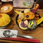 タケウチ - 煮込みハンバーグカレー膳950円