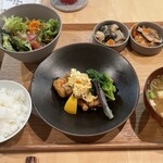 Kahokurashi - ハーブ鶏のチキン南蛮定食