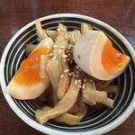 麺処 懐や - おつまみメンマ。卵まで乗って嬉し〜