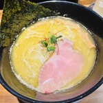 Menya Kaimu - 濃厚牡蠣らぁ麺。900円。