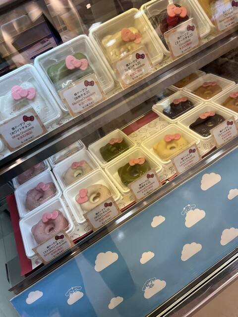 HELLO KITTYのこんがり焼 ダイバーシティ東京プラザ店 - 東京テ
