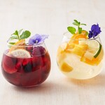 Sangria made with fruity fruits (red and white varieties)