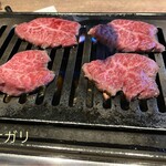 Daimyou Yakiniku Ushibuchi - お肉は大きめ