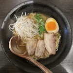 麺や　運 - 運ラーメン(820円、真上から)