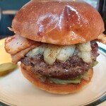 THE CORNER Hamburger & Saloon - 