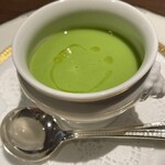 東洋軒 東京ステーション - potage aux pois verts