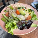 アガリコ 新宿 オリエンタルビストロ - ヤムウンセン（海鮮と肉、パクチー抜きでお願いしました）