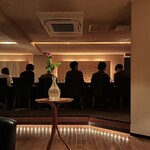 Bar Le Salon - バックバーはゴテゴテお酒を飾らないスタイリッシュな雰囲気✩⋆*॰¨̮⋆｡˚