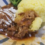 キッチン ブルー グローブ - ビーフはゴロゴロ入っています