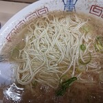 八ちゃんラーメン - 替え玉　150円。
      
      さすがに美味しかった。
      クリーミーになる前の昔の豚骨ラーメンは、こんな感じだった。
      クリーミーの走りは一風堂だったような気も。。