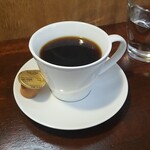 キッチン ブルー グローブ - ホットコーヒーのアップ