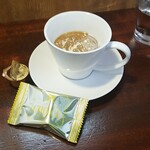 キッチン ブルー グローブ - ミルクを入れます