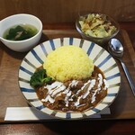 キッチン ブルー グローブ - ビーフストロガノフ　サフラン添え