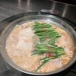 Azabu Horumon Ten - もつ鍋（味噌）✖️2