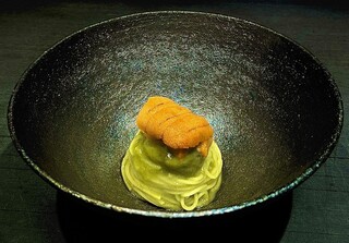 Il Giorno - 青森県産 白雲丹と茨城県産 地蛤と葉にんにくのピュレの冷製カッペリーニ