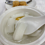 欣葉 - 杏仁豆腐はもっちりして弾力があります。