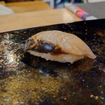 さか本 鮨 - サワラの炙り