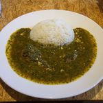 インド風カリーライス すぱいす - 日本ほうれん草とカッテージチーズの骨付きチキンカリー（2013.12）